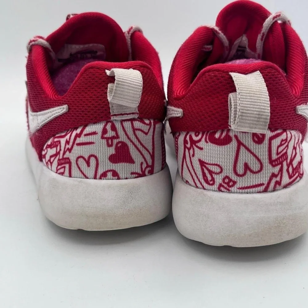 Nike Roshe One GS Kids Size 12C – Red & White Doodle Print‎ – 744947-603